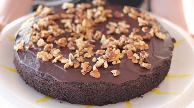 vegan chocolate walnut cake